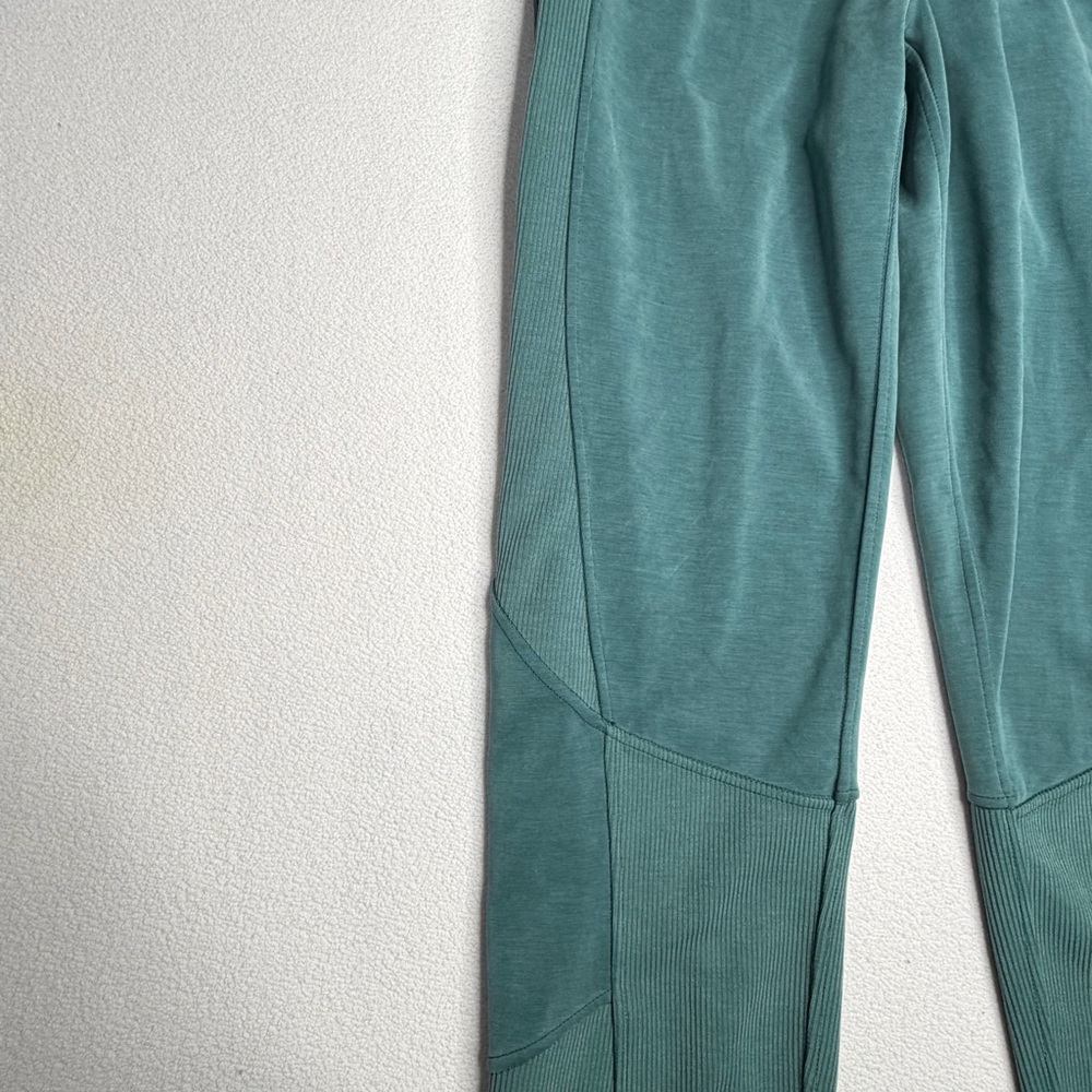 Lululemon Brushed Softstreme Ribbed High-Rise Jogger•Green Jasper - Picture 11 of 16